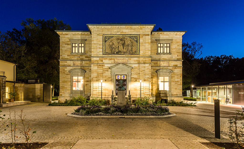 https://mdw-travel-data-us-east-1.s3.amazonaws.com/img/country/Switzerland/Richard-Wagner-Museum/img_01.jpg