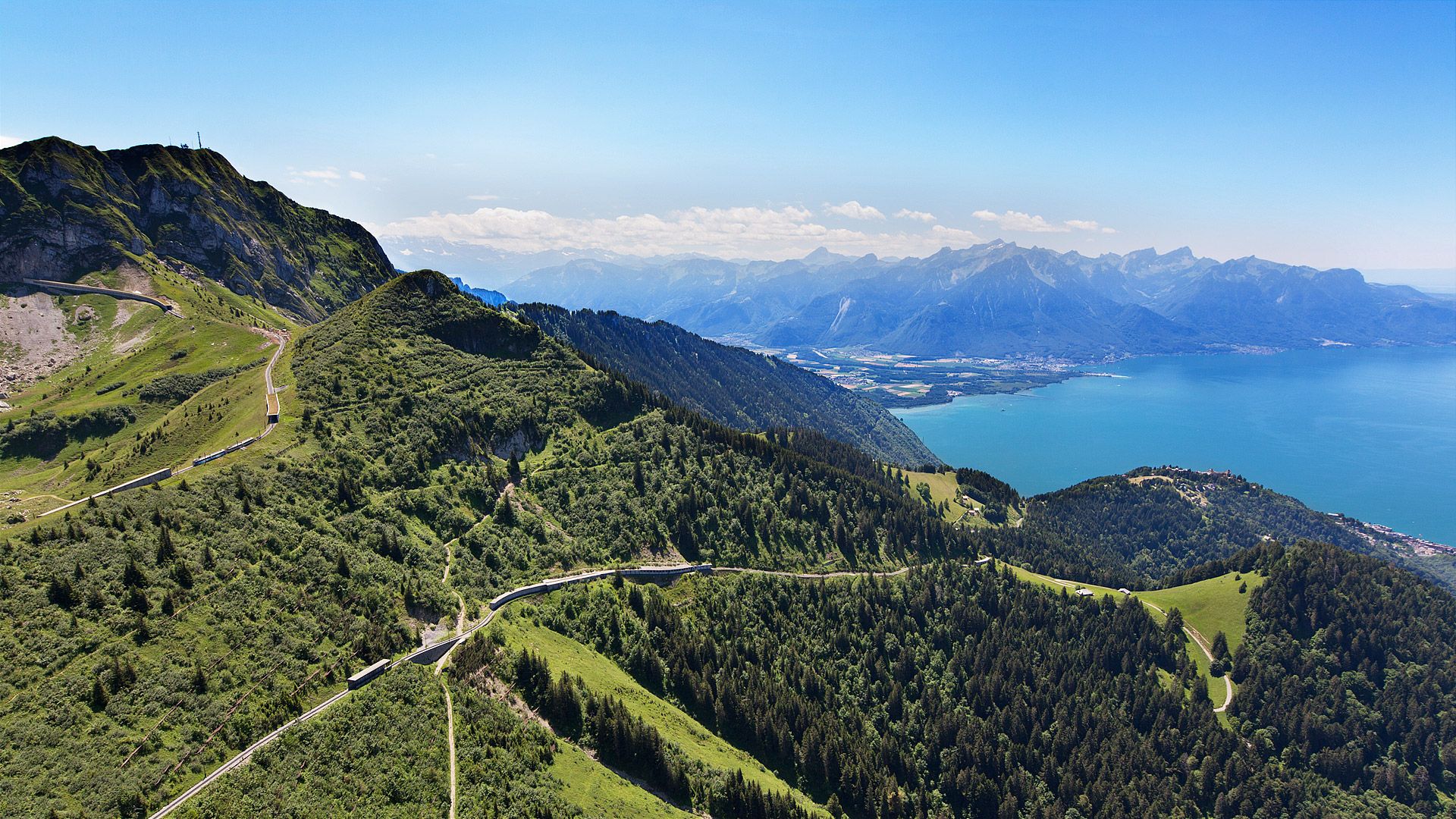 https://mdw-travel-data-us-east-1.s3.amazonaws.com/img/country/Switzerland/Rochers-de-Naye/img_03.jpg