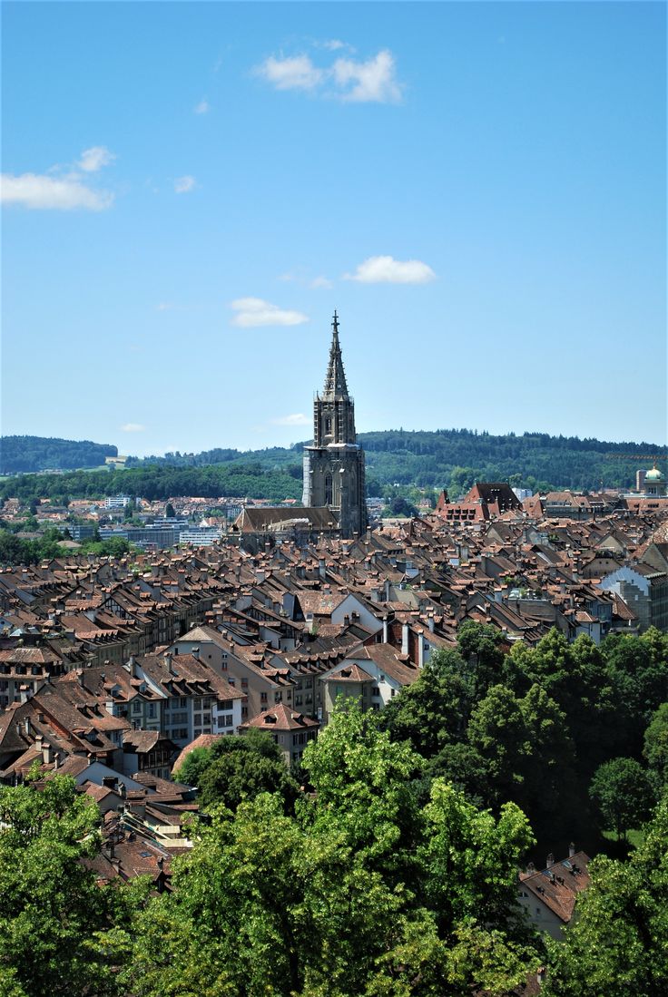 https://mdw-travel-data-us-east-1.s3.amazonaws.com/img/country/Switzerland/Rosengarten/img_02.jpg