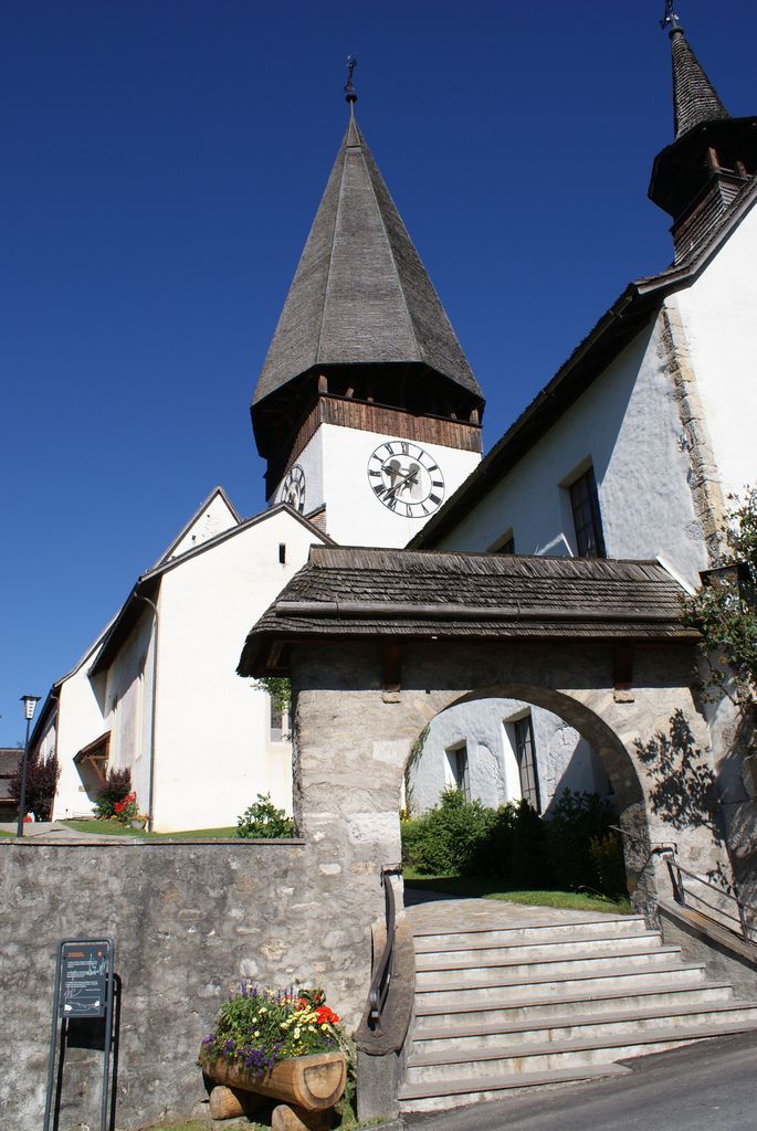 https://mdw-travel-data-us-east-1.s3.amazonaws.com/img/country/Switzerland/Saanen-Church/img_03.jpg