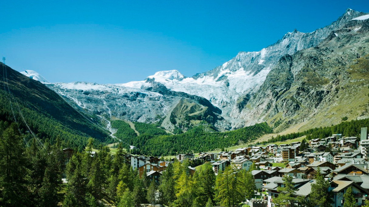 https://mdw-travel-data-us-east-1.s3.amazonaws.com/img/country/Switzerland/Saas-Fee/img_02.jpg