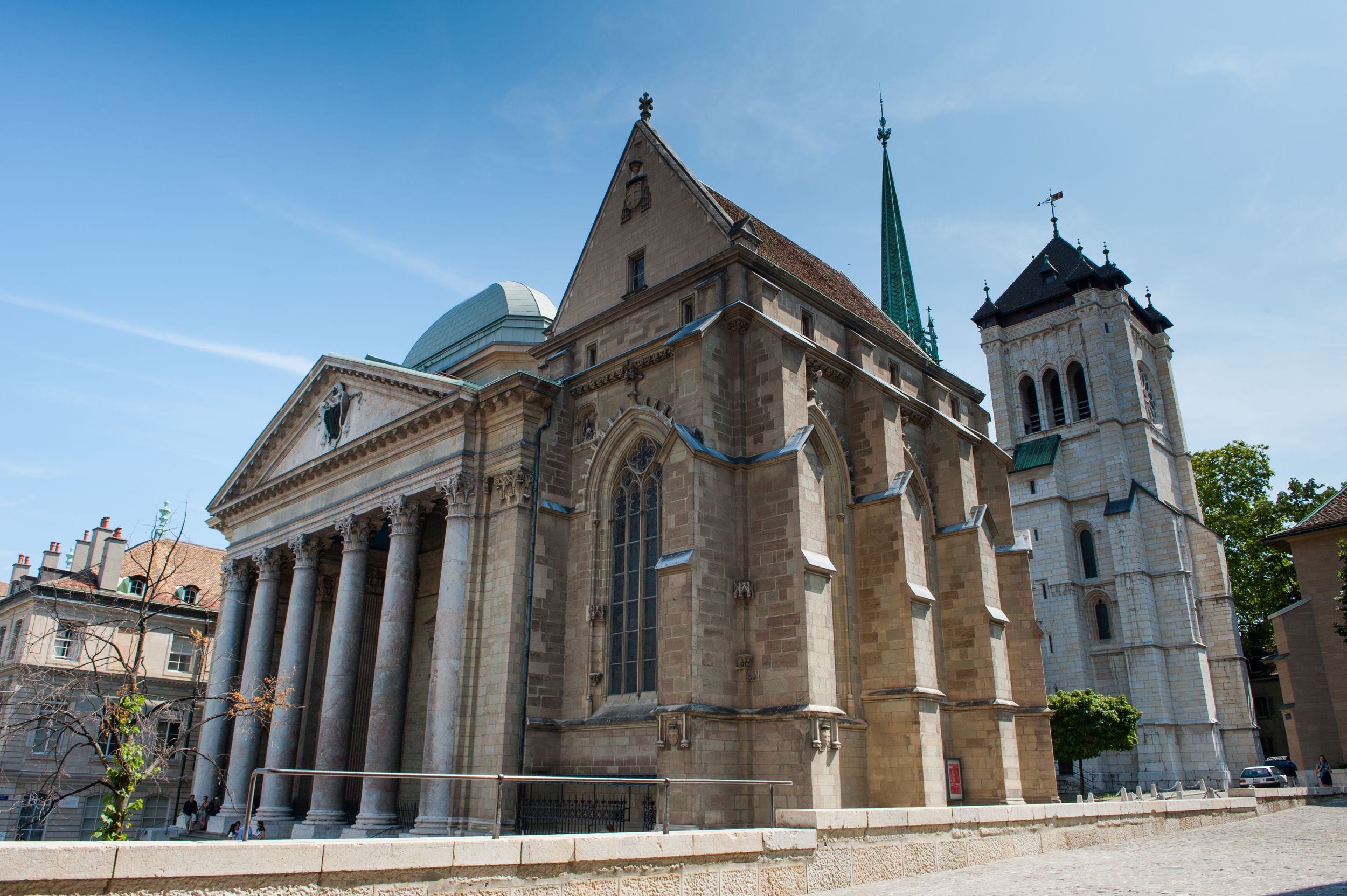 https://mdw-travel-data-us-east-1.s3.amazonaws.com/img/country/Switzerland/Saint-Peters-Cathedral/img_03.jpg