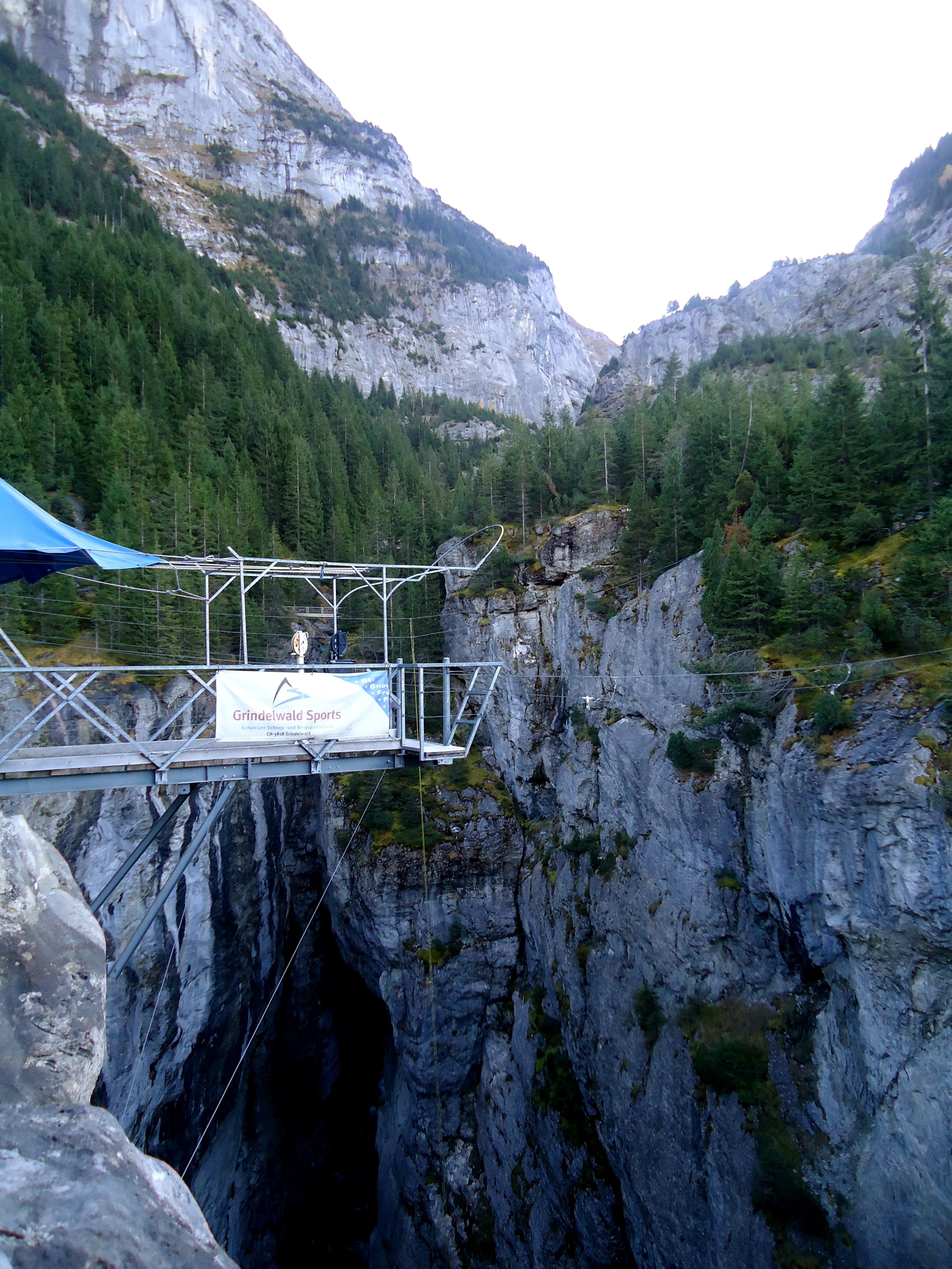https://mdw-travel-data-us-east-1.s3.amazonaws.com/img/country/Switzerland/Saltarello-Canyon/img_01.jpg