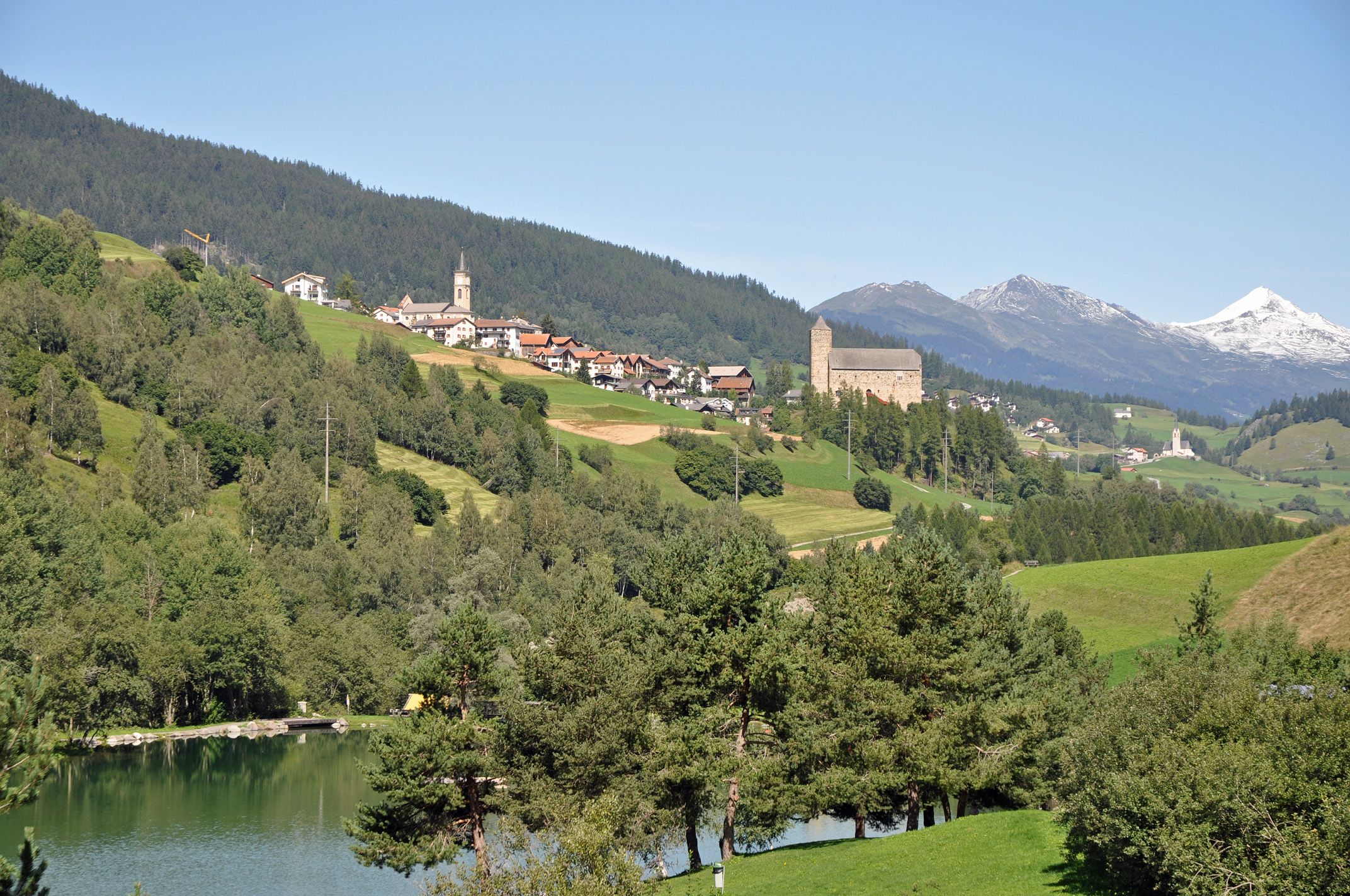 https://mdw-travel-data-us-east-1.s3.amazonaws.com/img/country/Switzerland/Savognin/img_03.jpg