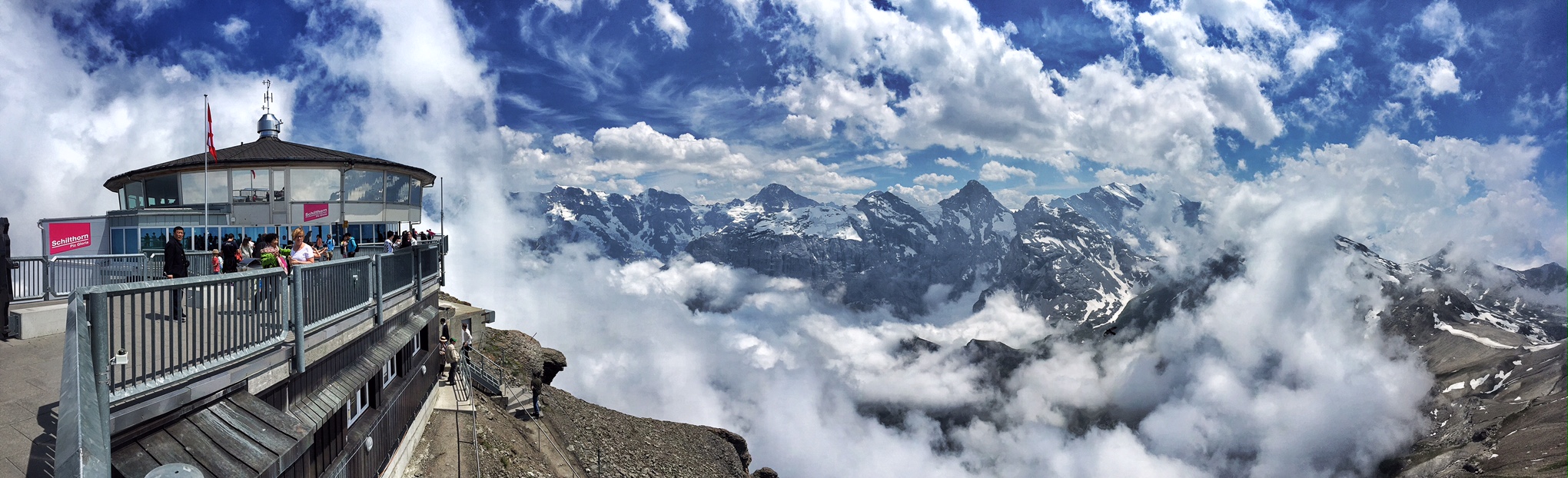 https://mdw-travel-data-us-east-1.s3.amazonaws.com/img/country/Switzerland/Schilthorn/img_03.jpg
