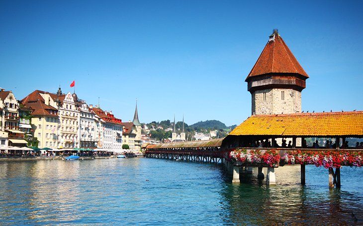 https://mdw-travel-data-us-east-1.s3.amazonaws.com/img/country/Switzerland/Schlossli-Uebeschisee/img_02.jpg