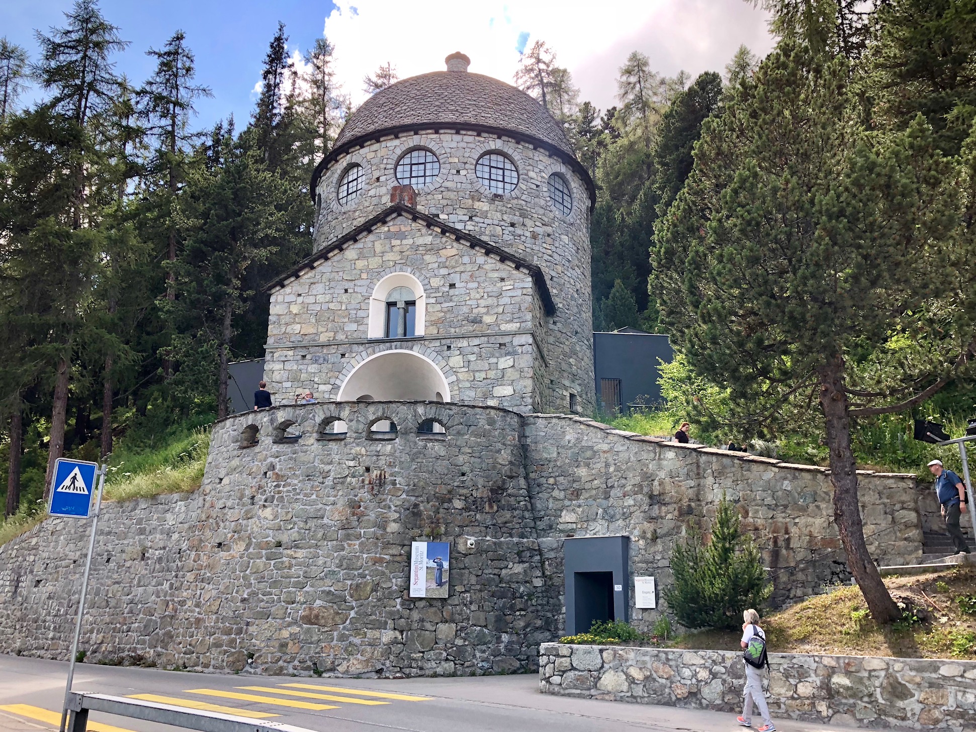https://mdw-travel-data-us-east-1.s3.amazonaws.com/img/country/Switzerland/Segantini-Museum/img_00.jpg
