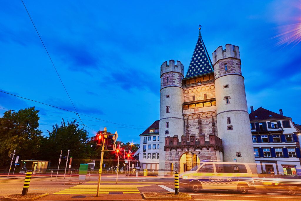 https://mdw-travel-data-us-east-1.s3.amazonaws.com/img/country/Switzerland/Spalentor/img_03.jpg