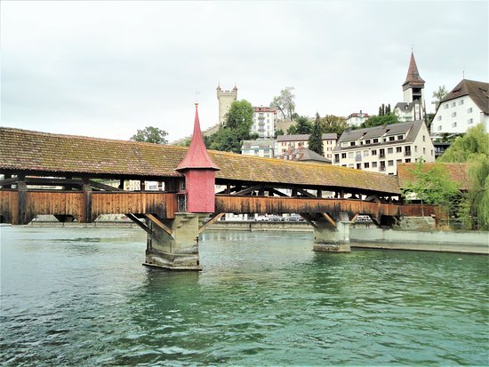 https://mdw-travel-data-us-east-1.s3.amazonaws.com/img/country/Switzerland/Spreuer-Bridge/img_03.jpg