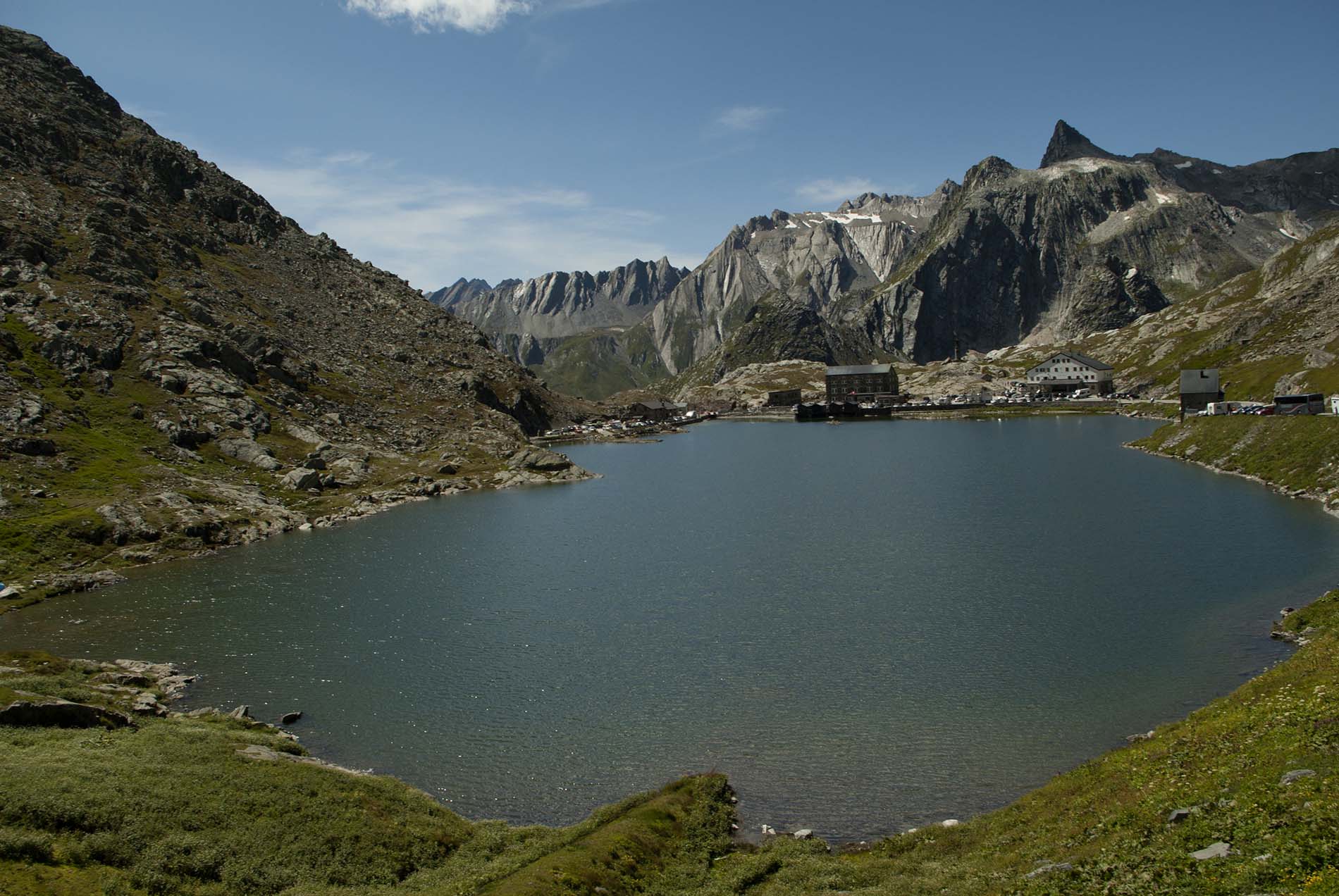 https://mdw-travel-data-us-east-1.s3.amazonaws.com/img/country/Switzerland/St-Bernard-Pass/img_02.jpg