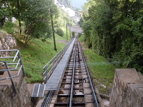 https://mdw-travel-data-us-east-1.s3.amazonaws.com/img/country/Switzerland/Territet-Glion-Funicular/img_02.jpg