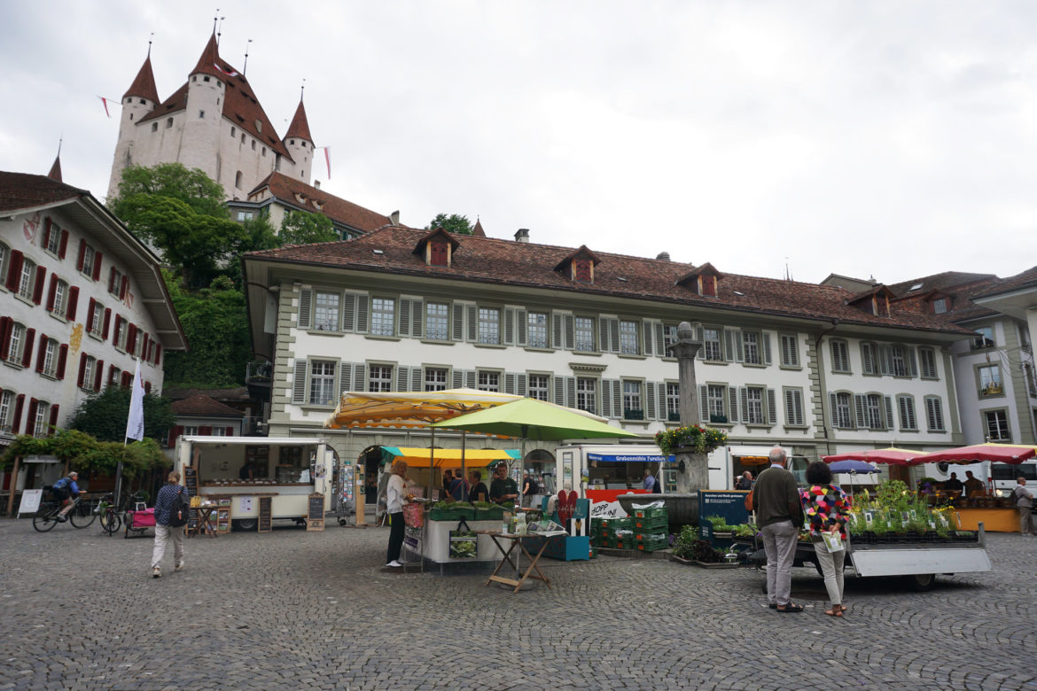 https://mdw-travel-data-us-east-1.s3.amazonaws.com/img/country/Switzerland/Thun-Market/img_02.jpg