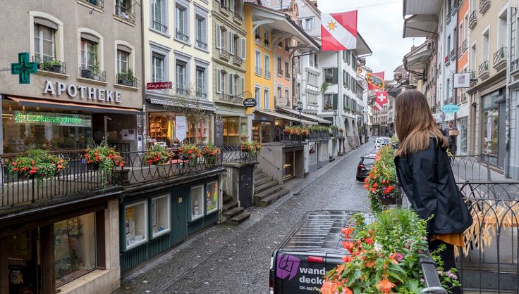 https://mdw-travel-data-us-east-1.s3.amazonaws.com/img/country/Switzerland/Thun-Riverside-Walk/img_02.jpg