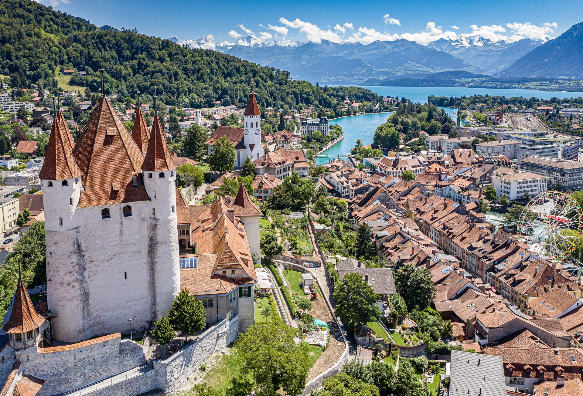 https://mdw-travel-data-us-east-1.s3.amazonaws.com/img/country/Switzerland/Thun/img_01.jpg