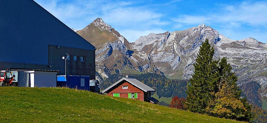 https://mdw-travel-data-us-east-1.s3.amazonaws.com/img/country/Switzerland/Toggenburg-Mountain/img_03.jpg