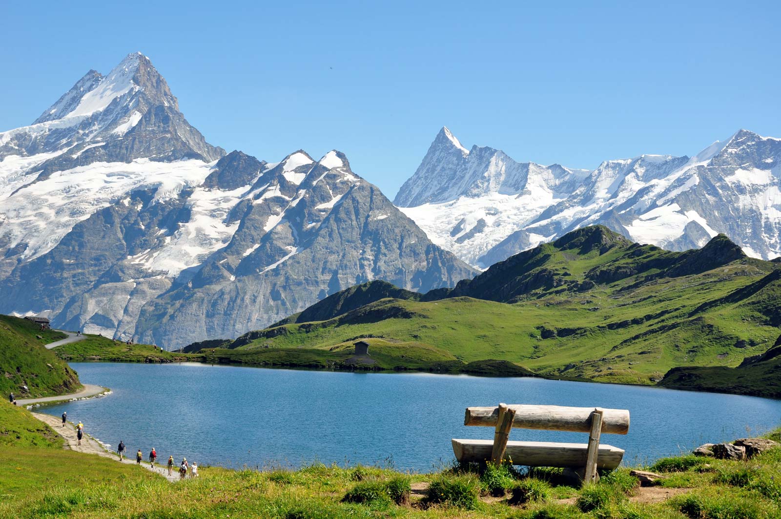 https://mdw-travel-data-us-east-1.s3.amazonaws.com/img/country/Switzerland/Tour-de-lAi/img_01.jpg