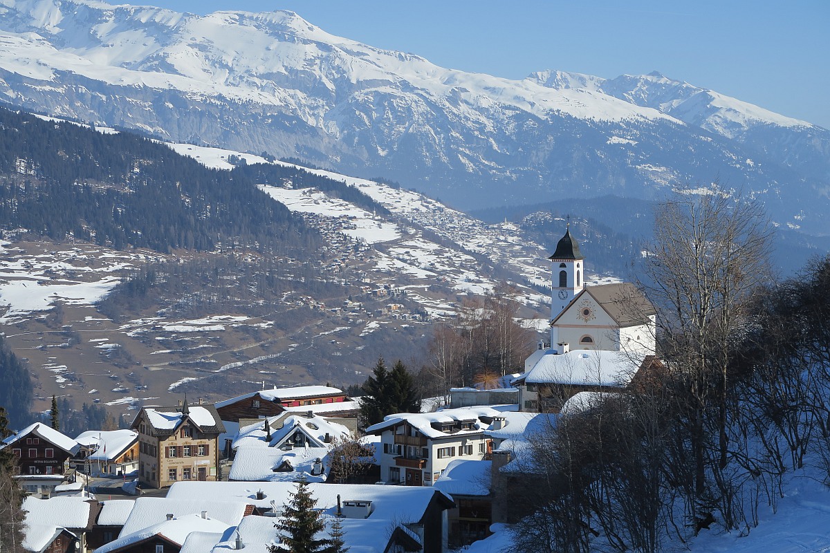 https://mdw-travel-data-us-east-1.s3.amazonaws.com/img/country/Switzerland/Val-Lumnezia/img_02.jpg