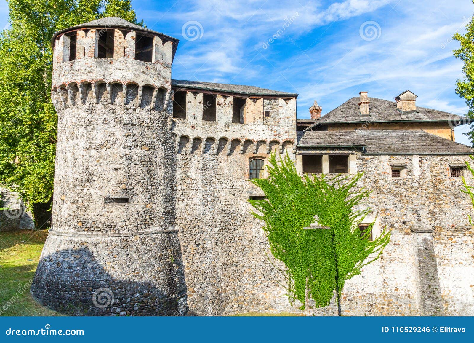 https://mdw-travel-data-us-east-1.s3.amazonaws.com/img/country/Switzerland/Visconteo-Castle-Locarno/img_03.jpg