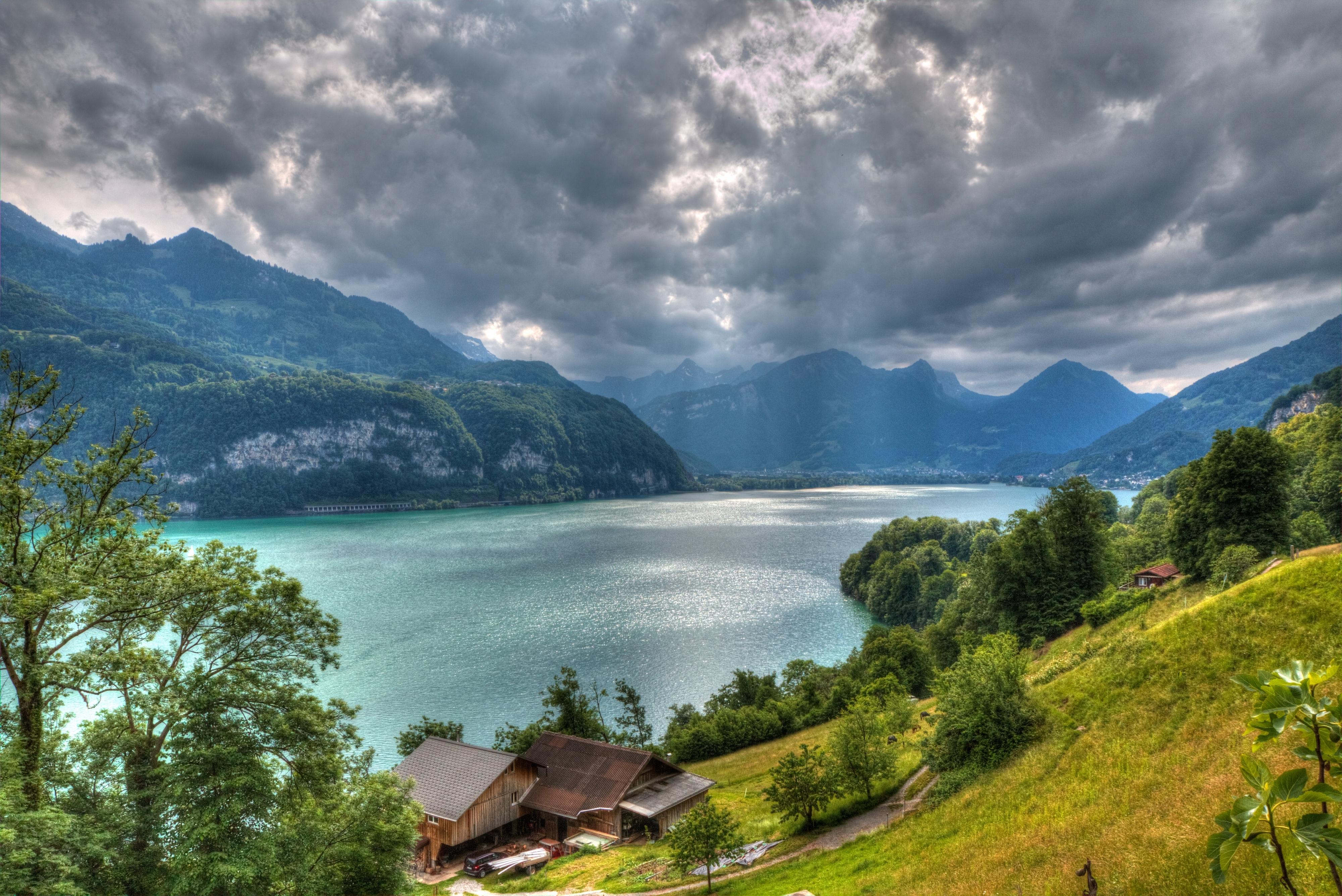 https://mdw-travel-data-us-east-1.s3.amazonaws.com/img/country/Switzerland/Walensee/img_00.jpg