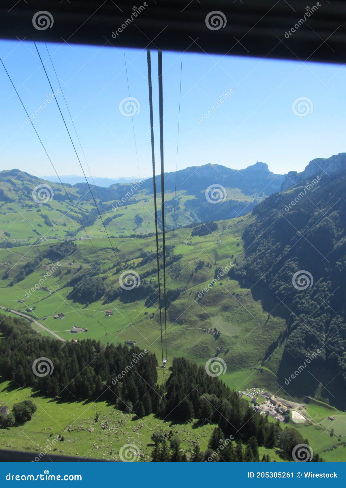 https://mdw-travel-data-us-east-1.s3.amazonaws.com/img/country/Switzerland/Wasserauen-Ebenalp-Cable-Car/img_01.jpg