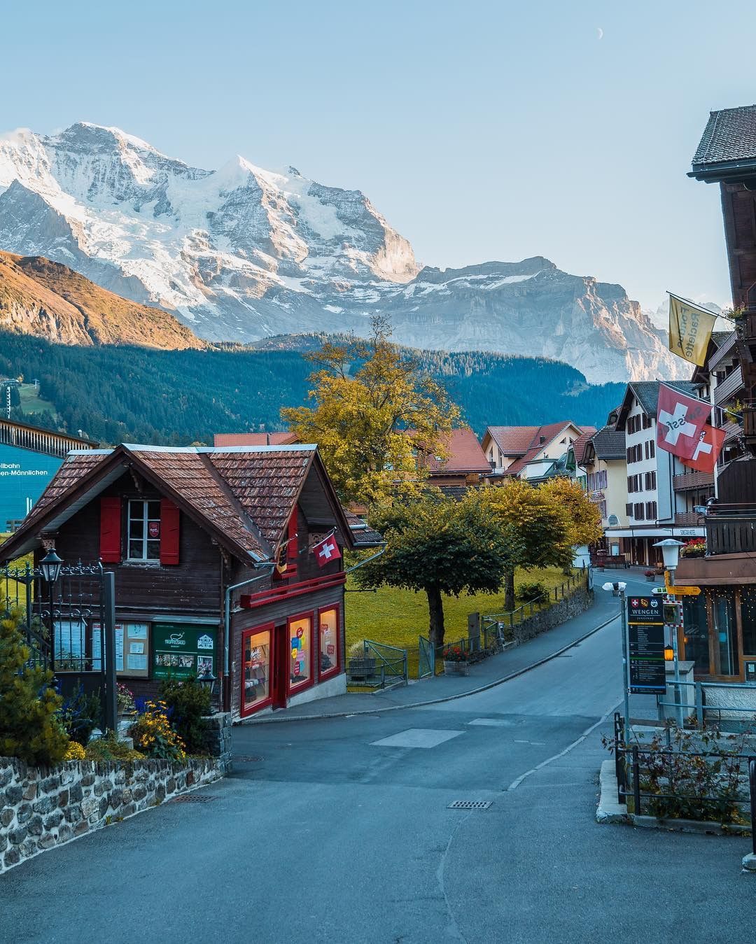 https://mdw-travel-data-us-east-1.s3.amazonaws.com/img/country/Switzerland/Wengen/img_03.jpg