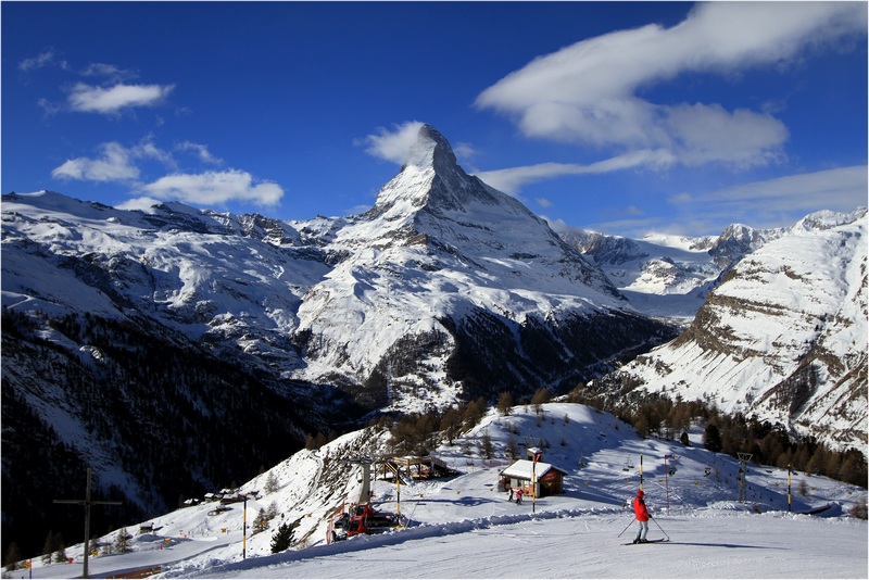 https://mdw-travel-data-us-east-1.s3.amazonaws.com/img/country/Switzerland/Zermatt-Sunnegga-Paradise/img_00.jpg
