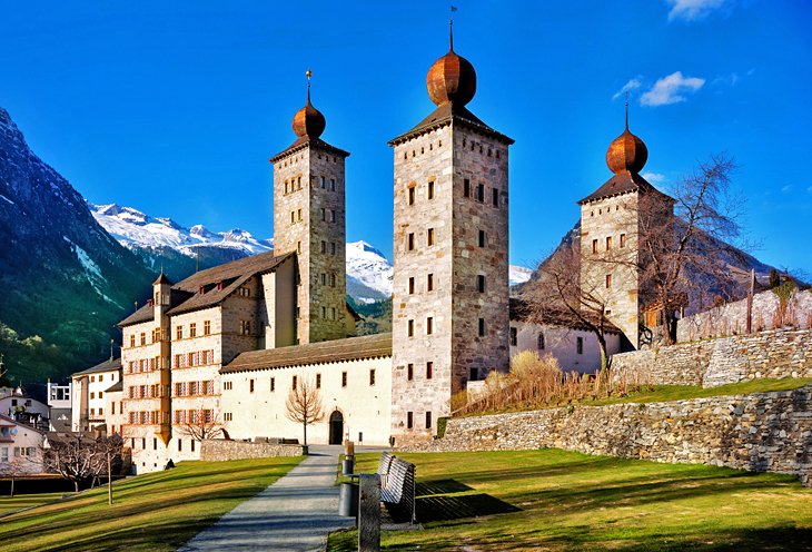 https://mdw-travel-data-us-east-1.s3.amazonaws.com/img/country/Switzerland/Zermatt/img_03.jpg