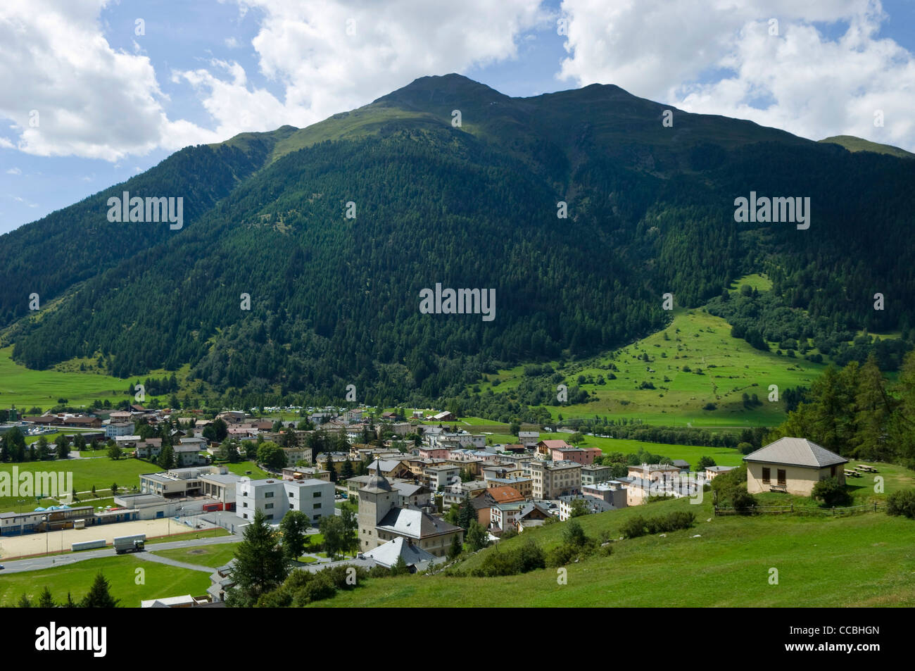 https://mdw-travel-data-us-east-1.s3.amazonaws.com/img/country/Switzerland/Zernez/img_02.jpg