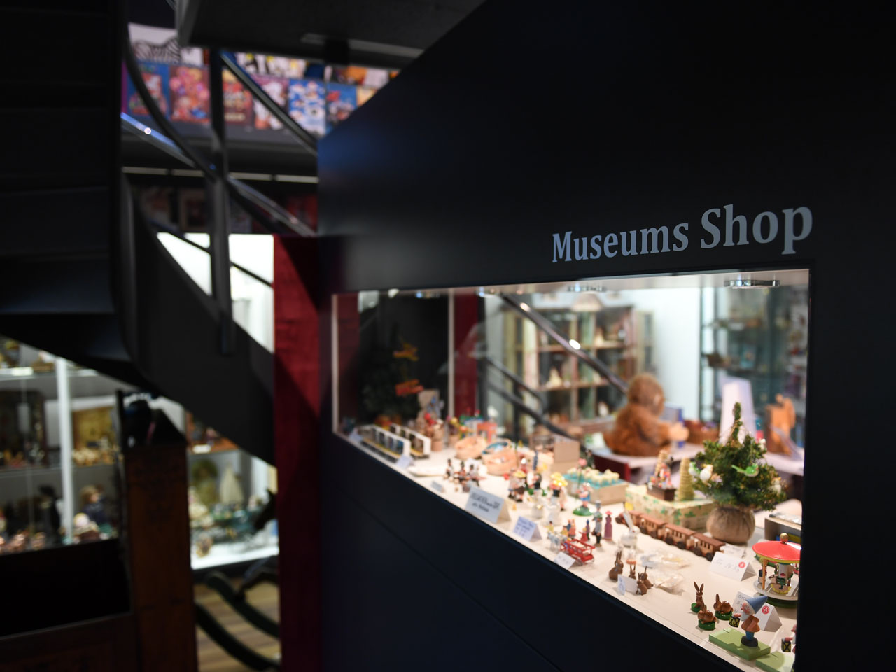 https://mdw-travel-data-us-east-1.s3.amazonaws.com/img/country/Switzerland/Zurich-Toy-Museum/img_00.jpg