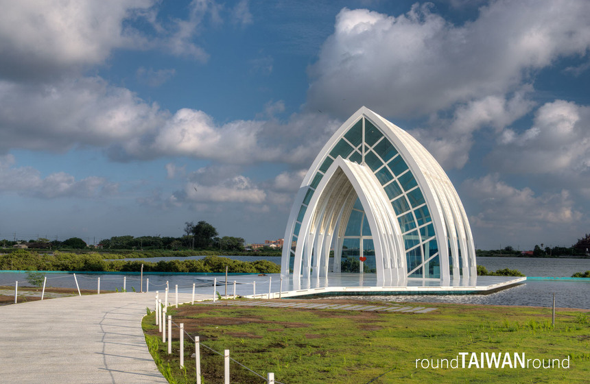 https://mdw-travel-data-us-east-1.s3.amazonaws.com/img/country/Taiwan/Beimen-Crystal-Church/img_02.jpg