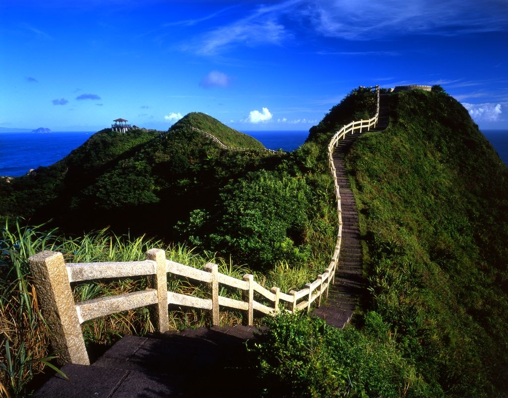 https://mdw-travel-data-us-east-1.s3.amazonaws.com/img/country/Taiwan/Cape-Maobitou/img_00.jpg