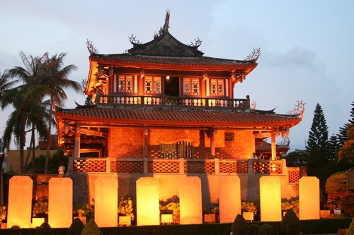 https://mdw-travel-data-us-east-1.s3.amazonaws.com/img/country/Taiwan/Cheng-Family-Mansion/img_00.jpg