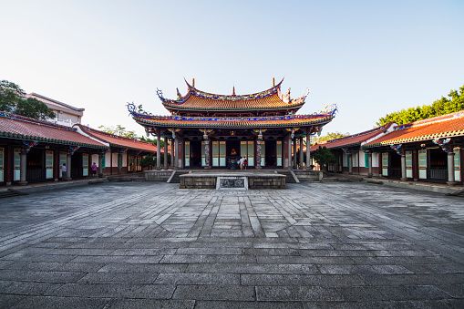https://mdw-travel-data-us-east-1.s3.amazonaws.com/img/country/Taiwan/Dacheng-Daoist-Temple/img_01.jpg