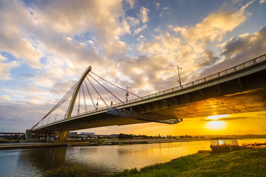 https://mdw-travel-data-us-east-1.s3.amazonaws.com/img/country/Taiwan/Dasi-Old-Bridge/img_00.jpg