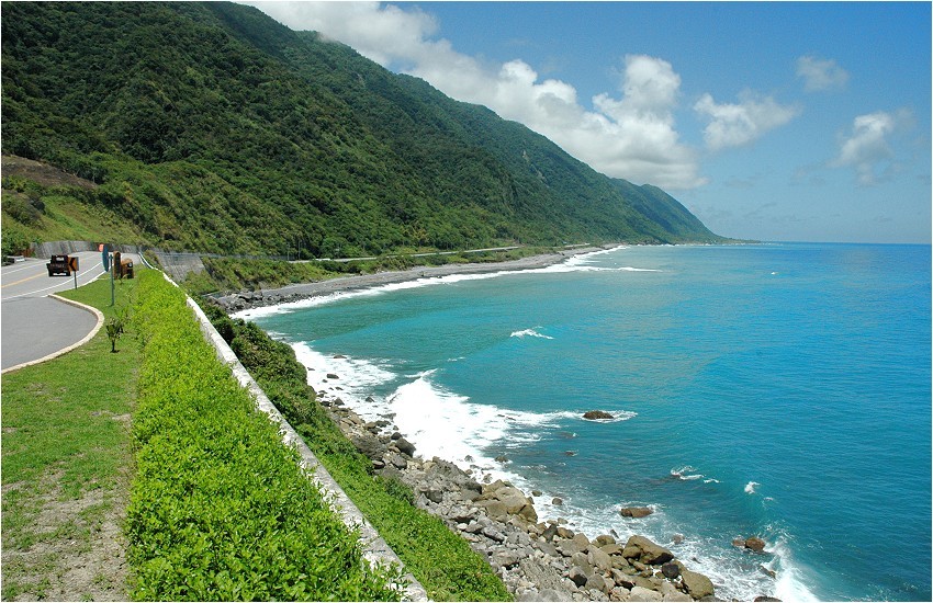 https://mdw-travel-data-us-east-1.s3.amazonaws.com/img/country/Taiwan/East-Coast-National-Scenic-Area/img_00.jpg