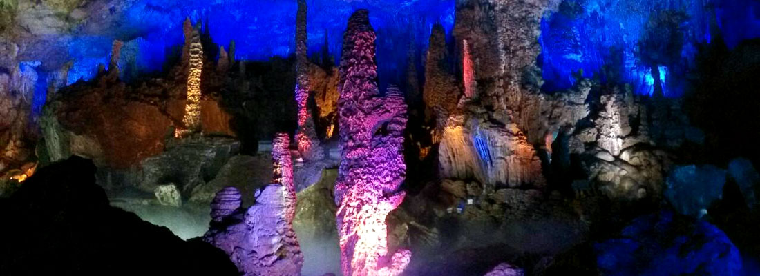 https://mdw-travel-data-us-east-1.s3.amazonaws.com/img/country/Taiwan/Fenggui-Cave/img_03.jpg