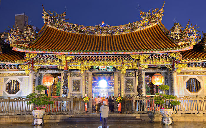 https://mdw-travel-data-us-east-1.s3.amazonaws.com/img/country/Taiwan/Fengyuan-Temple/img_00.jpg