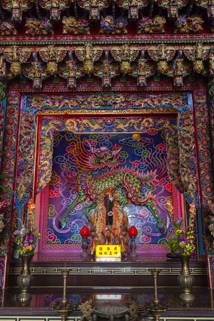 https://mdw-travel-data-us-east-1.s3.amazonaws.com/img/country/Taiwan/Fengyuan-Temple/img_01.jpg