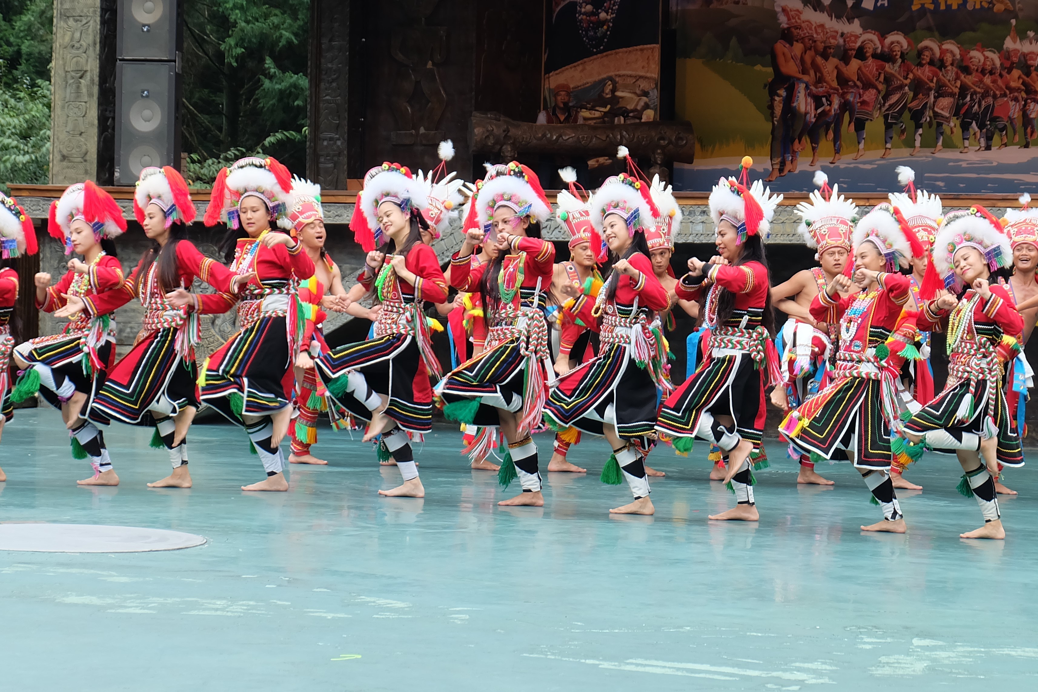 https://mdw-travel-data-us-east-1.s3.amazonaws.com/img/country/Taiwan/Formosa-Aboriginal-Culture-Village/img_01.jpg