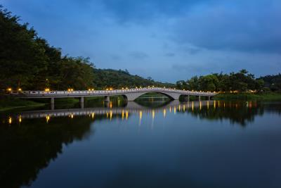 https://mdw-travel-data-us-east-1.s3.amazonaws.com/img/country/Taiwan/Green-Grass-Lake/img_01.jpg
