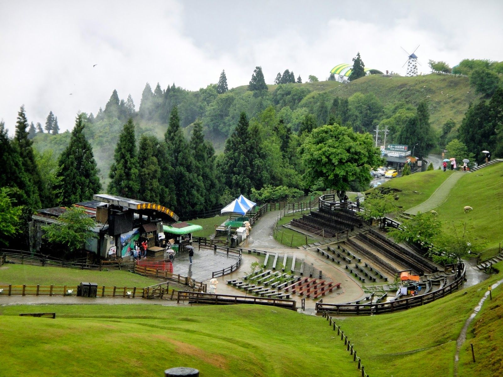 https://mdw-travel-data-us-east-1.s3.amazonaws.com/img/country/Taiwan/Green-Green-Grassland/img_02.jpg