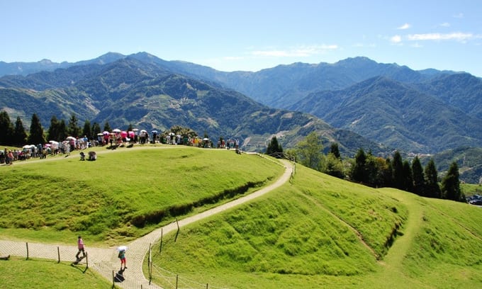 https://mdw-travel-data-us-east-1.s3.amazonaws.com/img/country/Taiwan/Green-Green-Grassland/img_03.jpg