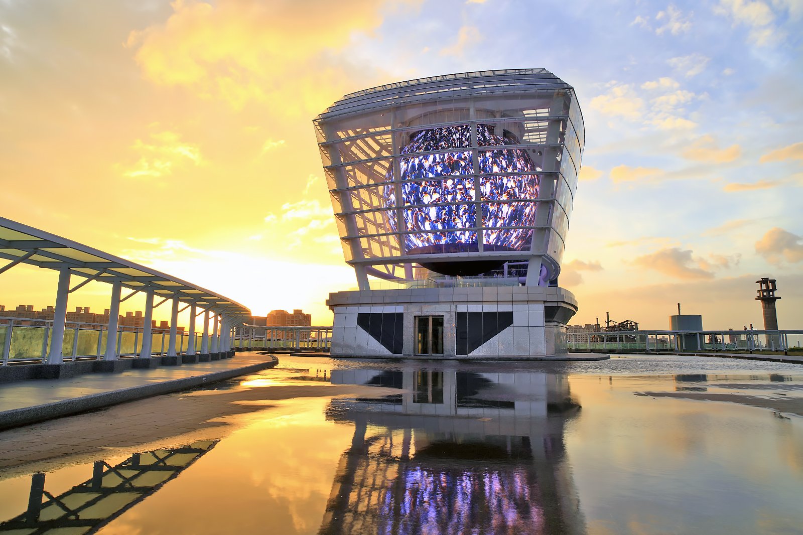 https://mdw-travel-data-us-east-1.s3.amazonaws.com/img/country/Taiwan/Hsinchu-Science-Park/img_00.jpg