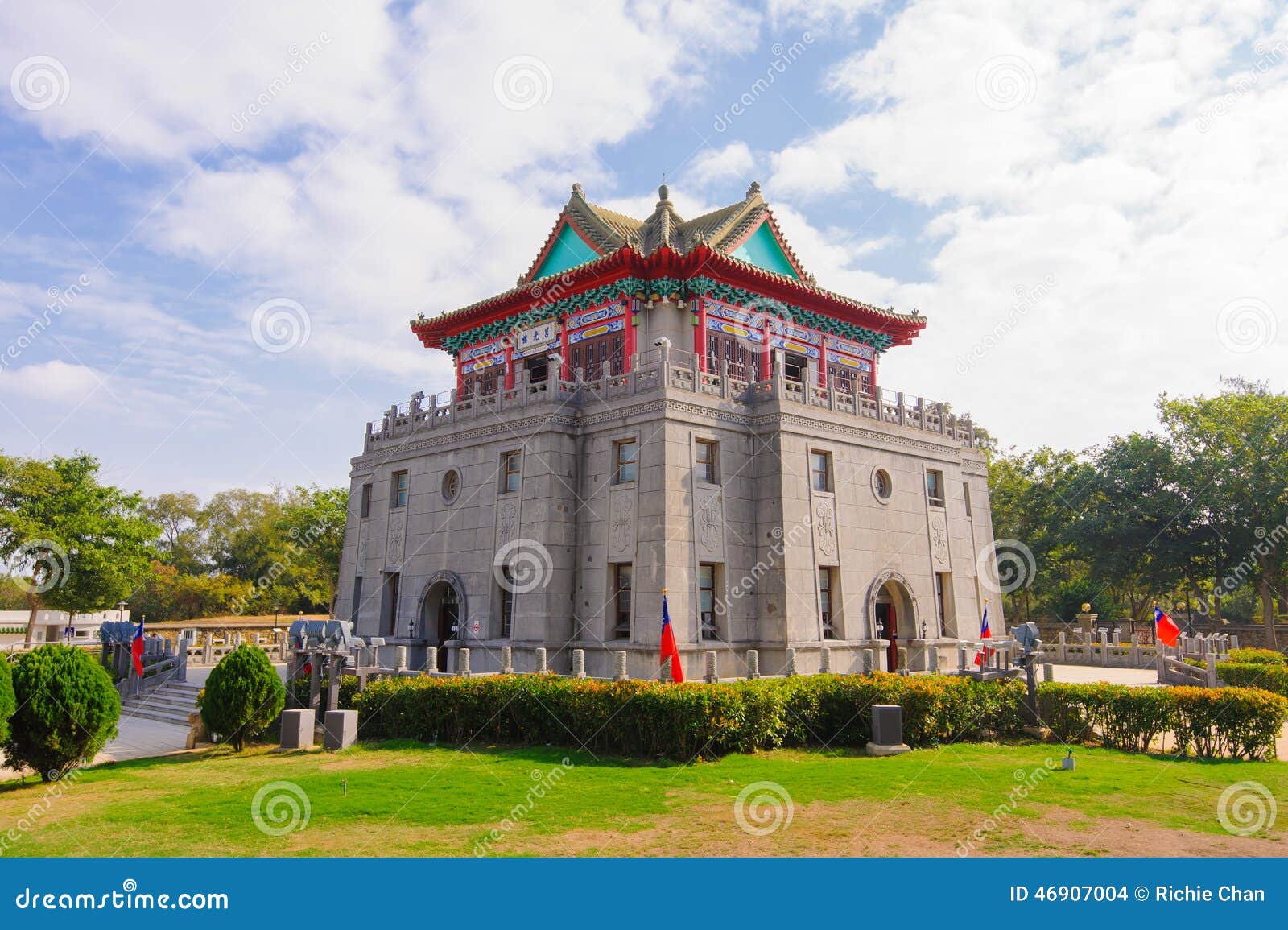https://mdw-travel-data-us-east-1.s3.amazonaws.com/img/country/Taiwan/Juguang-Tower/img_02.jpg