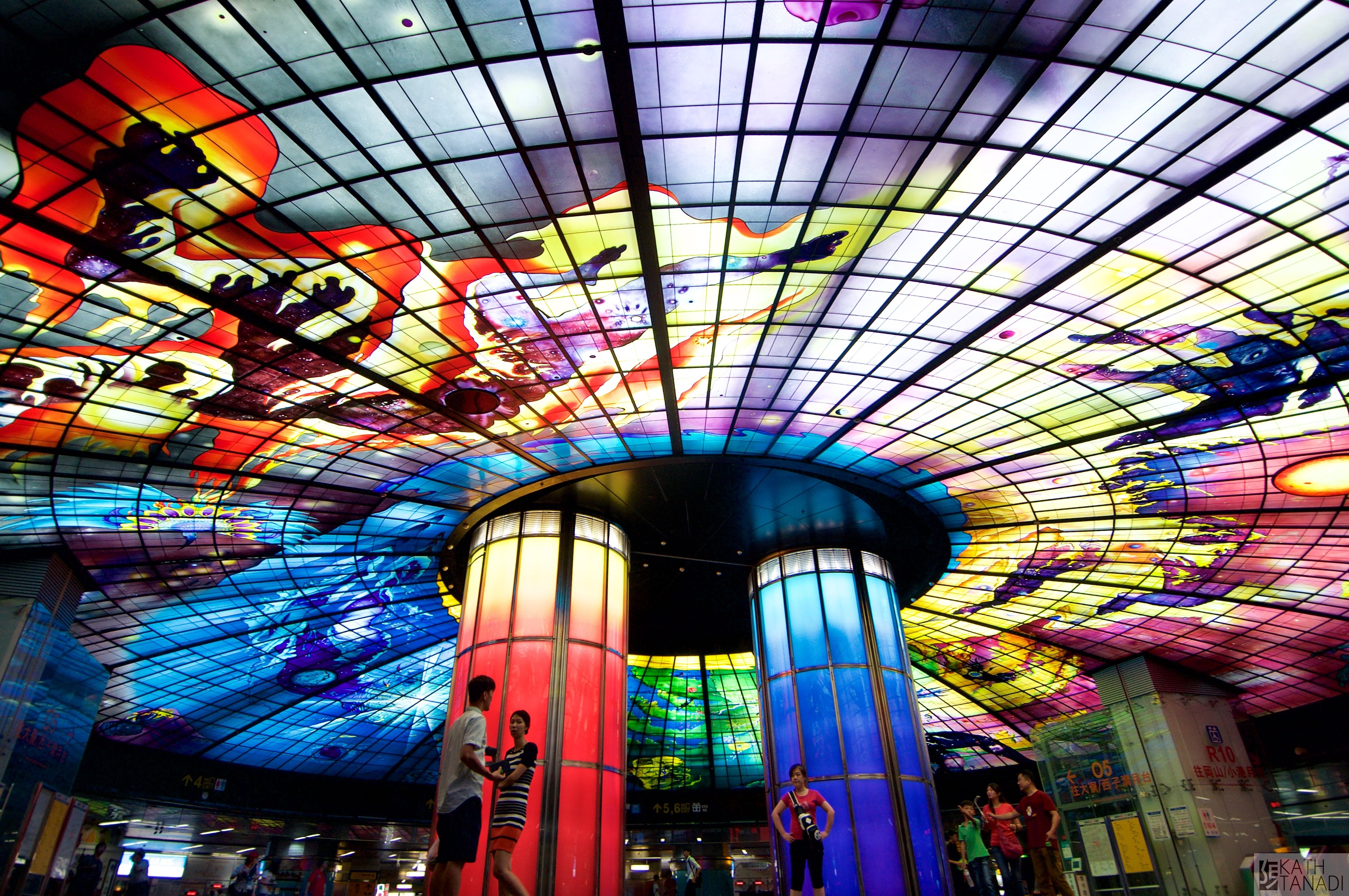 https://mdw-travel-data-us-east-1.s3.amazonaws.com/img/country/Taiwan/Kaohsiung-Ferris-Wheel/img_03.jpg