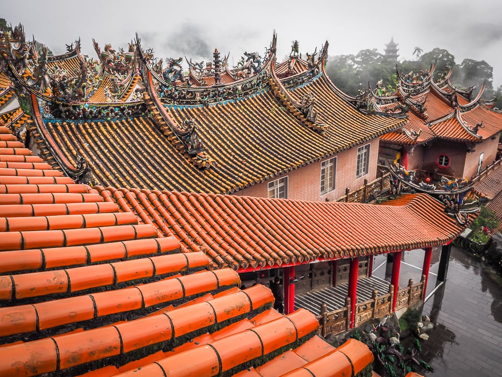 https://mdw-travel-data-us-east-1.s3.amazonaws.com/img/country/Taiwan/Lions-Head-Mountain/img_00.jpg