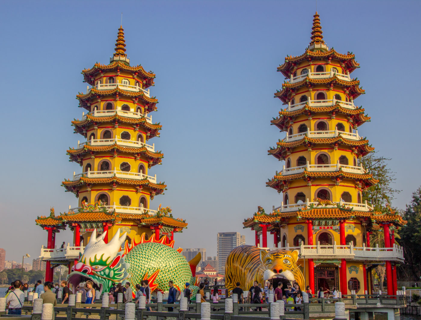 https://mdw-travel-data-us-east-1.s3.amazonaws.com/img/country/Taiwan/Lotus-Pond/img_00.jpg