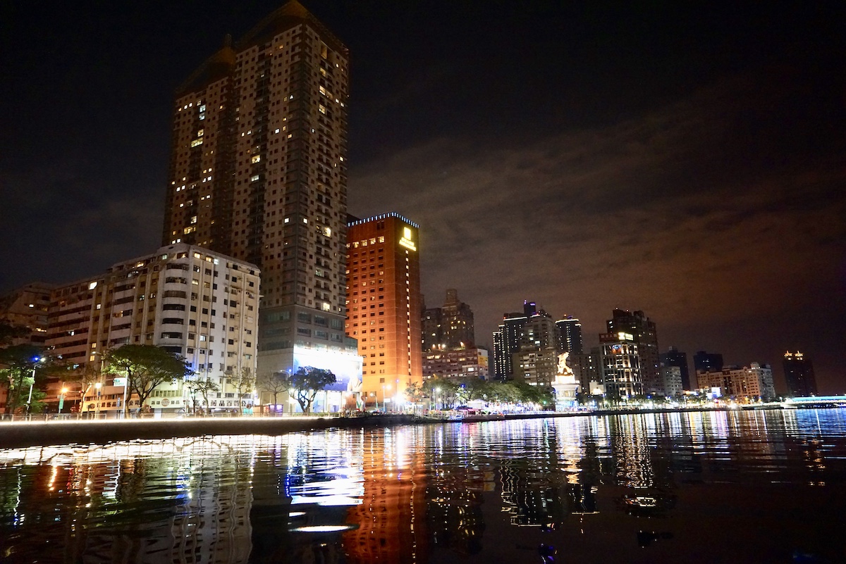 https://mdw-travel-data-us-east-1.s3.amazonaws.com/img/country/Taiwan/Love-River/img_00.jpg