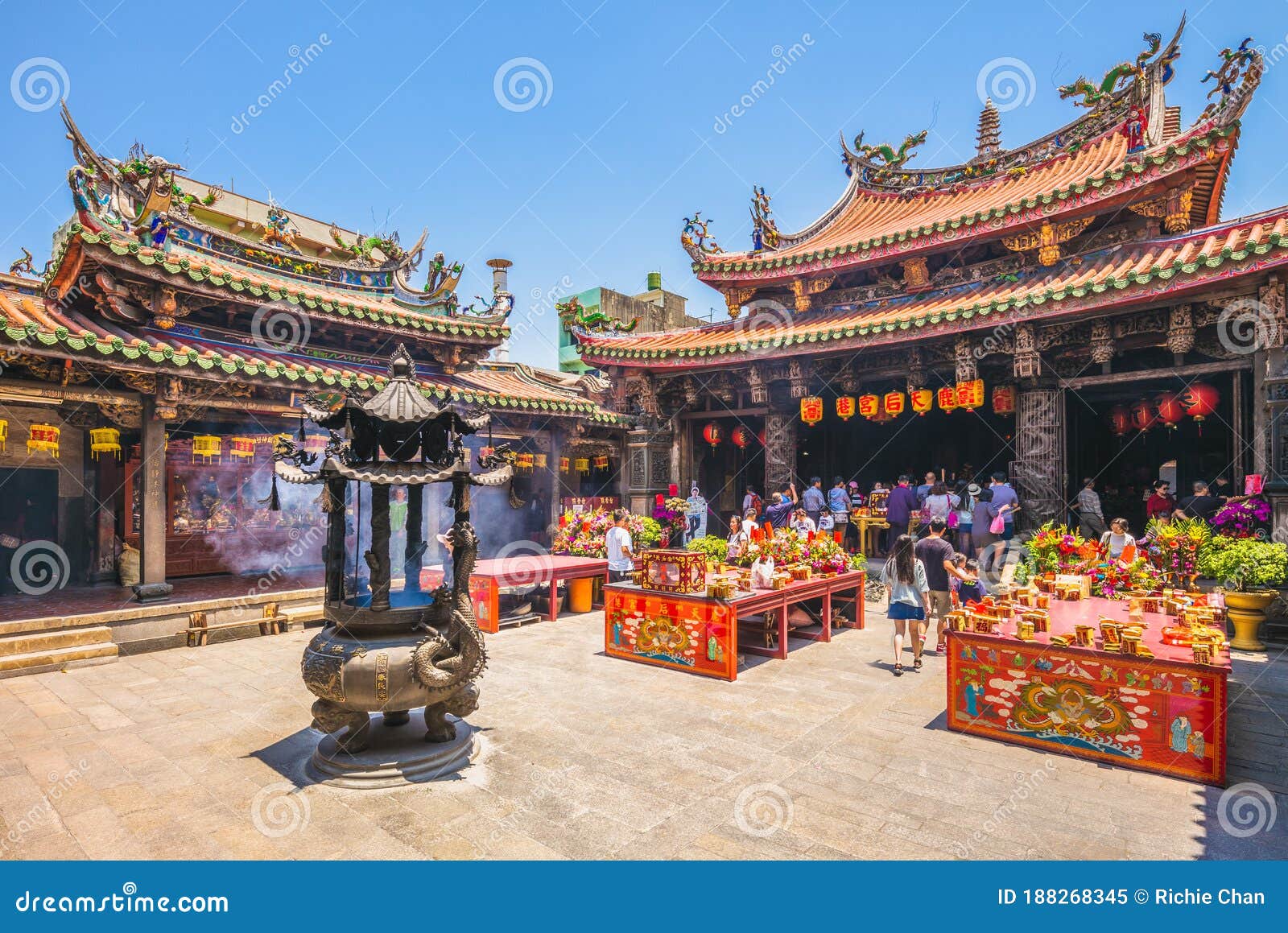 https://mdw-travel-data-us-east-1.s3.amazonaws.com/img/country/Taiwan/Lugang-Mazu-Temple/img_02.jpg