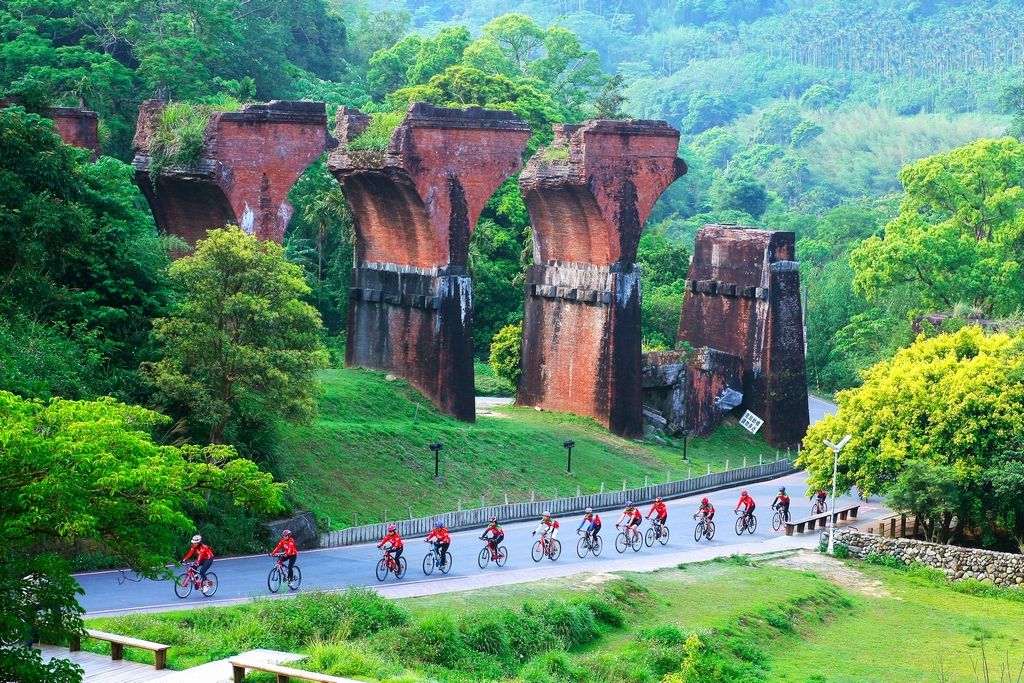 https://mdw-travel-data-us-east-1.s3.amazonaws.com/img/country/Taiwan/Miaoli-Ceramics-Museum/img_00.jpg